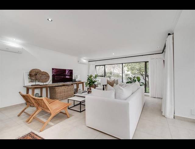 3 BEDROOM HOUSE FOR SALE IN DAINFERN GOLF ESTATE